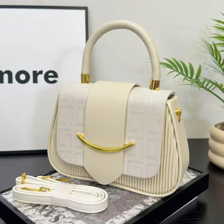 Trendy Handbags for Women in Kenya: The  world of women’s fashion in Kenya, handbags are more than just accessories—they are expressions of personal style, confidence, and sophistication