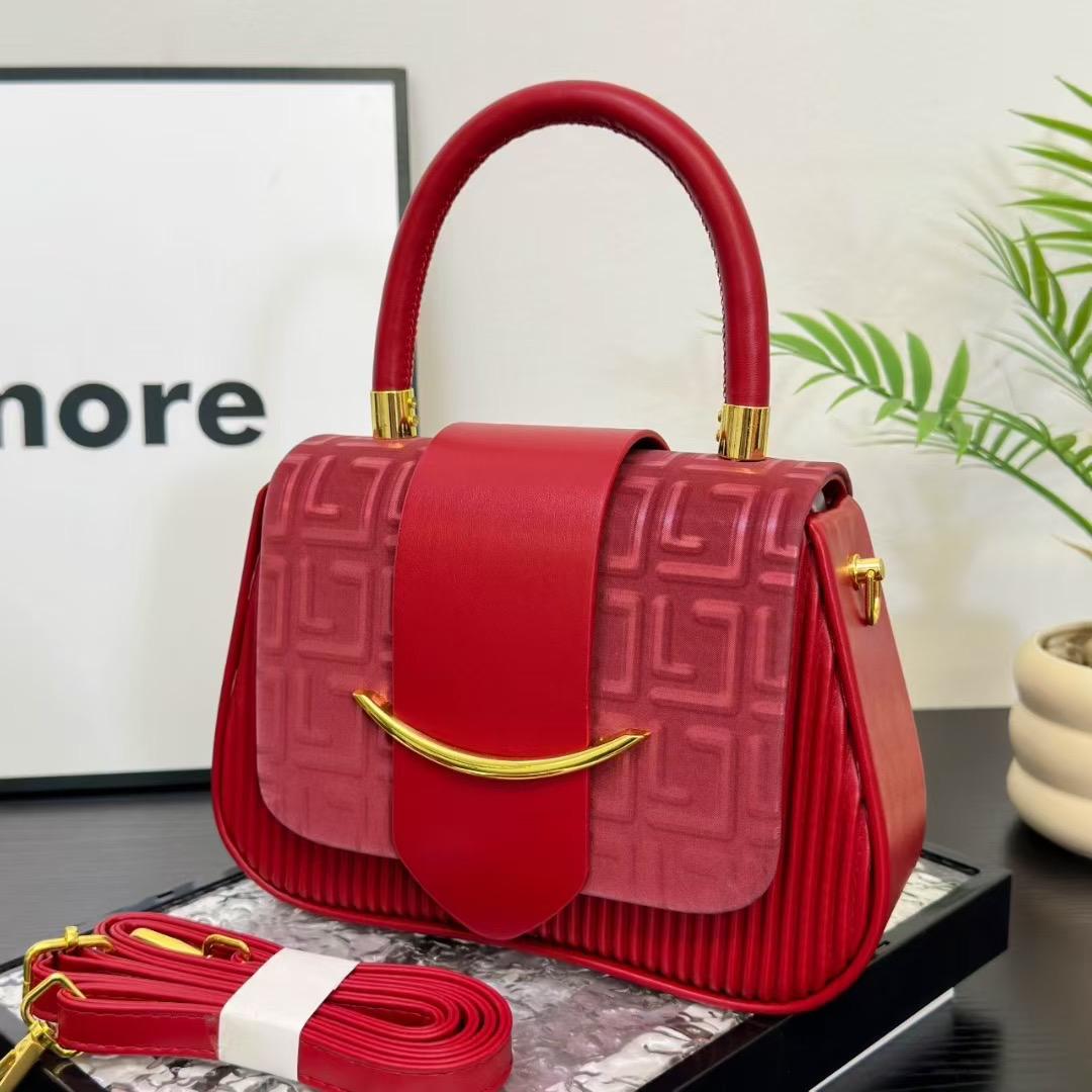Trendy Handbags for Women in Kenya: The  world of women’s fashion in Kenya, handbags are more than just accessories—they are expressions of personal style, confidence, and sophistication