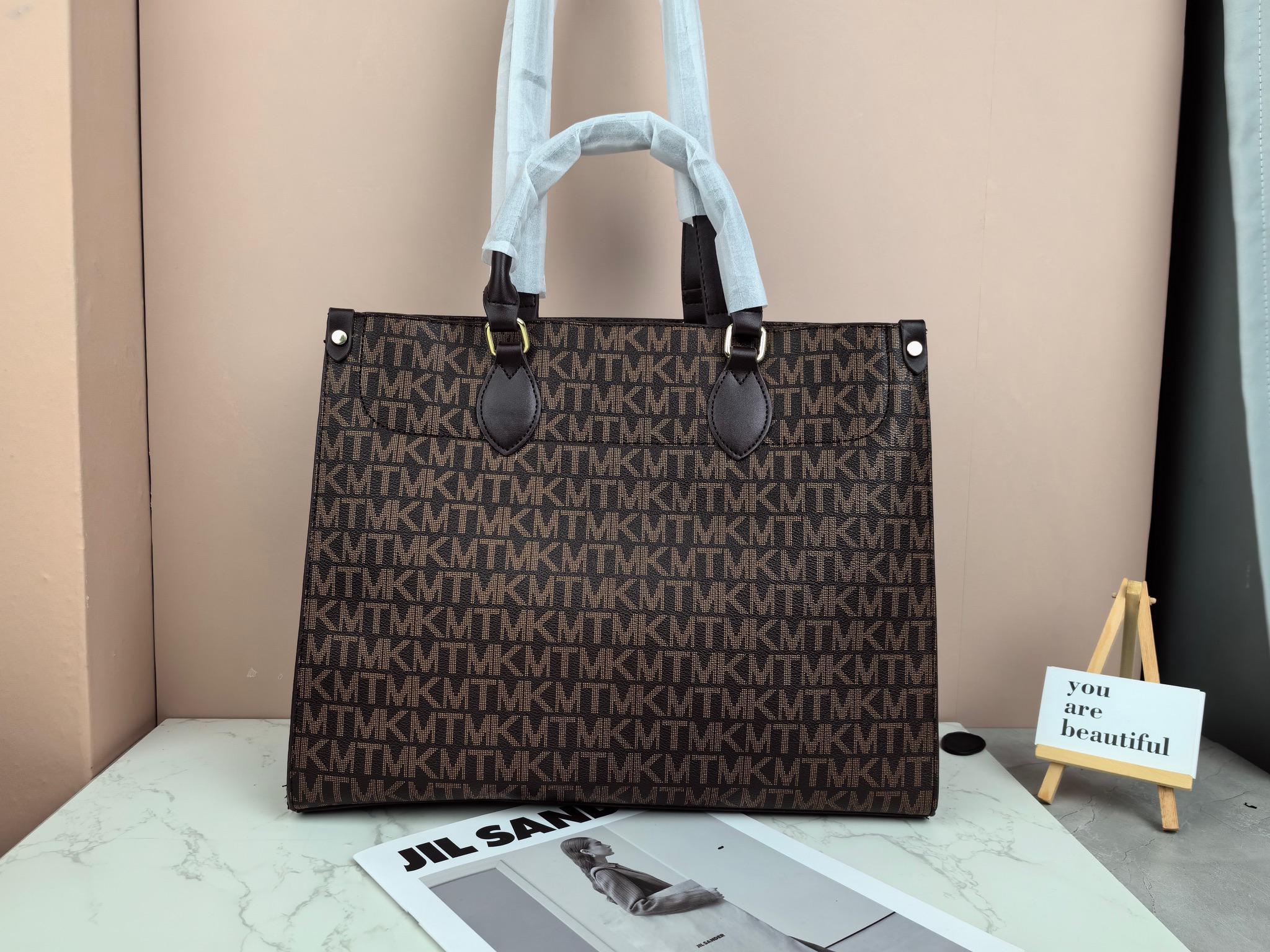 LADIES TOTE BAG KENYA, WOMEN’S HANDBAGS KENYA, STYLISH TOTE BAGS NAIROBI, AFFORDABLE HANDBAGS KENYA, QUALITY LADIES BAGS KENYA, SPACIOUS HANDBAG FOR WOMEN, OFFICE BAG FOR LADIES KENYA.
