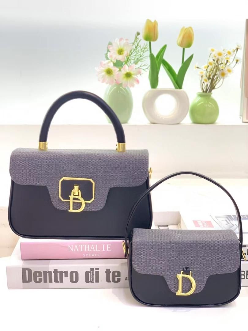Add elegance and charm to your accessory collection with this beautiful women’s two-piece handbag set, designed for ladies who love stylish, classy, and versatile fashion