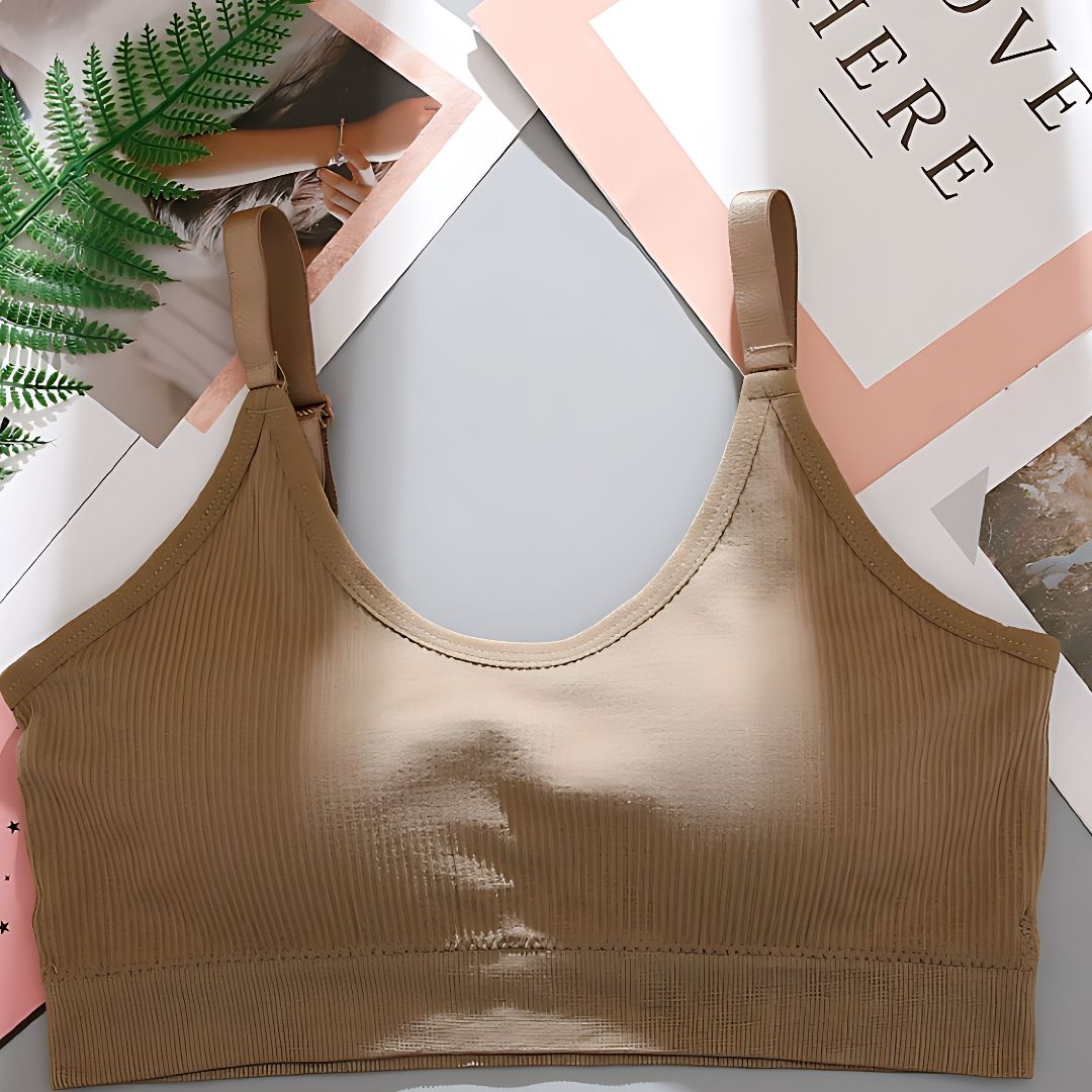 Women’s Seamless Padded Sports Bra – Soft, Stretchable Fabric with Removable Pads and Adjustable Straps – Wire-Free Comfort for Yoga, Gym, Running, Lounge & Daily Wear – Breathable Black Bra