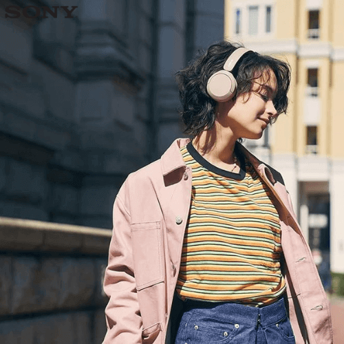 Sony WH-CH520 Wireless Headphones Bluetooth On-Ear Headset with Microphone with Up to 50-hour battery life and quick charging