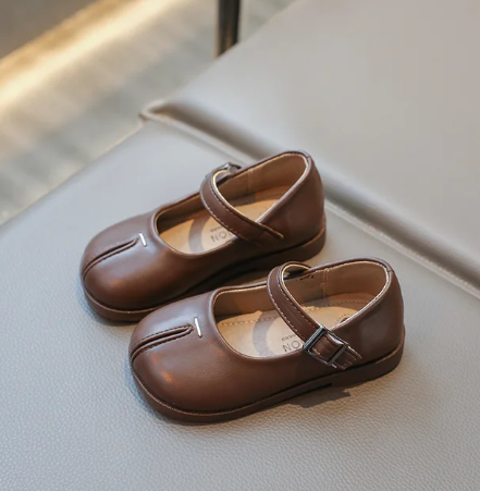 1Pair New Children Leather Shoes for Girls Shoes Kids Soft Bottom Anti-skid Outside Walking Shoes Split Toe Prom Party Footwear