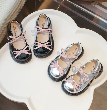 1Pair Kids Princess Shoes with Pink Bow Girls' Fashion Little Leather Shoes for Party Wedding Children Dance Shoes Soft Sole