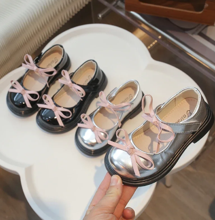 1Pair Kids Princess Shoes with Pink Bow Girls' Fashion Little Leather Shoes for Party Wedding Children Dance Shoes Soft Sole