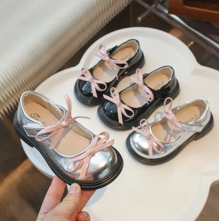1Pair Kids Princess Shoes with Pink Bow Girls' Fashion Little Leather Shoes for Party Wedding Children Dance Shoes Soft Sole