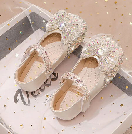 1Pair Summer Girls Sandals Fashion Sequins Rhinestone Butterfly Bow Girls Princess Shoes Baby Girl Shoes Flat Heel Sandals
