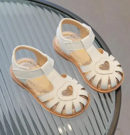 1Pair Girls' Leather Sandals Beach Soft Leather Princess Shoes Summer Girls' Sandals