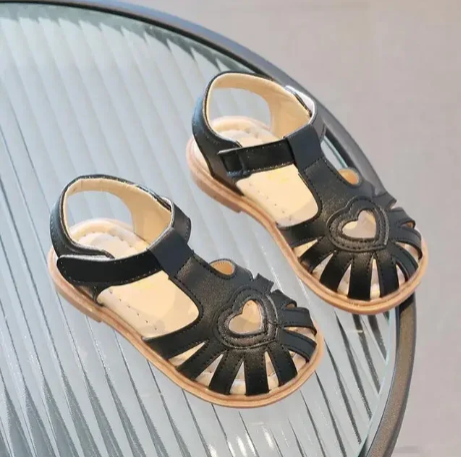 1Pair Girls' Leather Sandals Beach Soft Leather Princess Shoes Summer Girls' Sandals