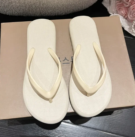 1Pair Beach Sandals Summer Flip Flops for Women Slippers Cute Candy Color Indoor Flat Shoes Men Beach Slippers Non-slip Soft Sole