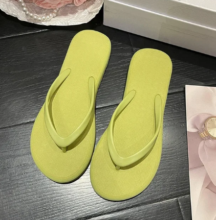 1Pair Beach Sandals Summer Flip Flops for Women Slippers Cute Candy Color Indoor Flat Shoes Men Beach Slippers Non-slip Soft Sole