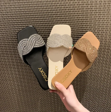 1Pair Summer Flat Heel Rhinestone Ladies Shoes Women Fashion Rhinestones Sandals High quality Outdoor Beach Slides Slippers