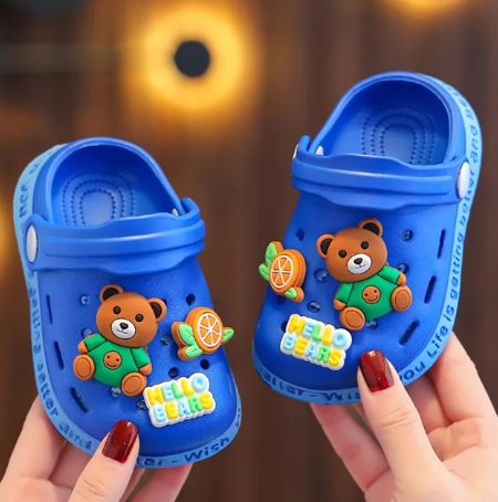 1Pair Children Slippers Playful Cartoon Kids Clog Shoes with Holes for Summer Girls and Boys Soft-Soled Non-Slip Indoor Slippers New