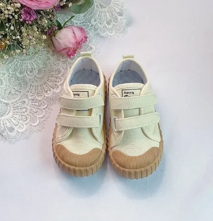 1Pair Children's Canvas Shoes Smiling Casual Shoes Spring Children's Shoes