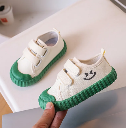 1Pair Children's Canvas Shoes Smiling Casual Shoes Spring Children's Shoes