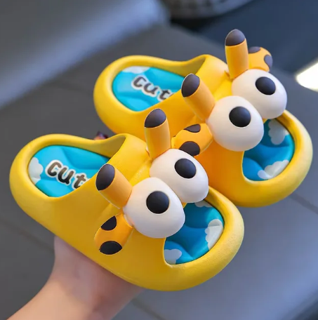 1Pair Children's Fashion Cartoon Sandals and Slippers Summer Boys and Girls Anti Slip Soft Soles Infants Children Hole Shoes
