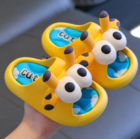 1Pair Children's Fashion Cartoon Sandals and Slippers Summer Boys and Girls Anti Slip Soft Soles Infants Children Hole Shoes