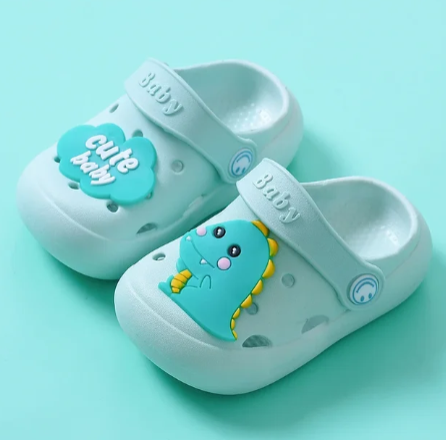 1Pair Children's Hole Shoes Slippers for Boys and Girls Breathable Non Slip Cute Lightweight