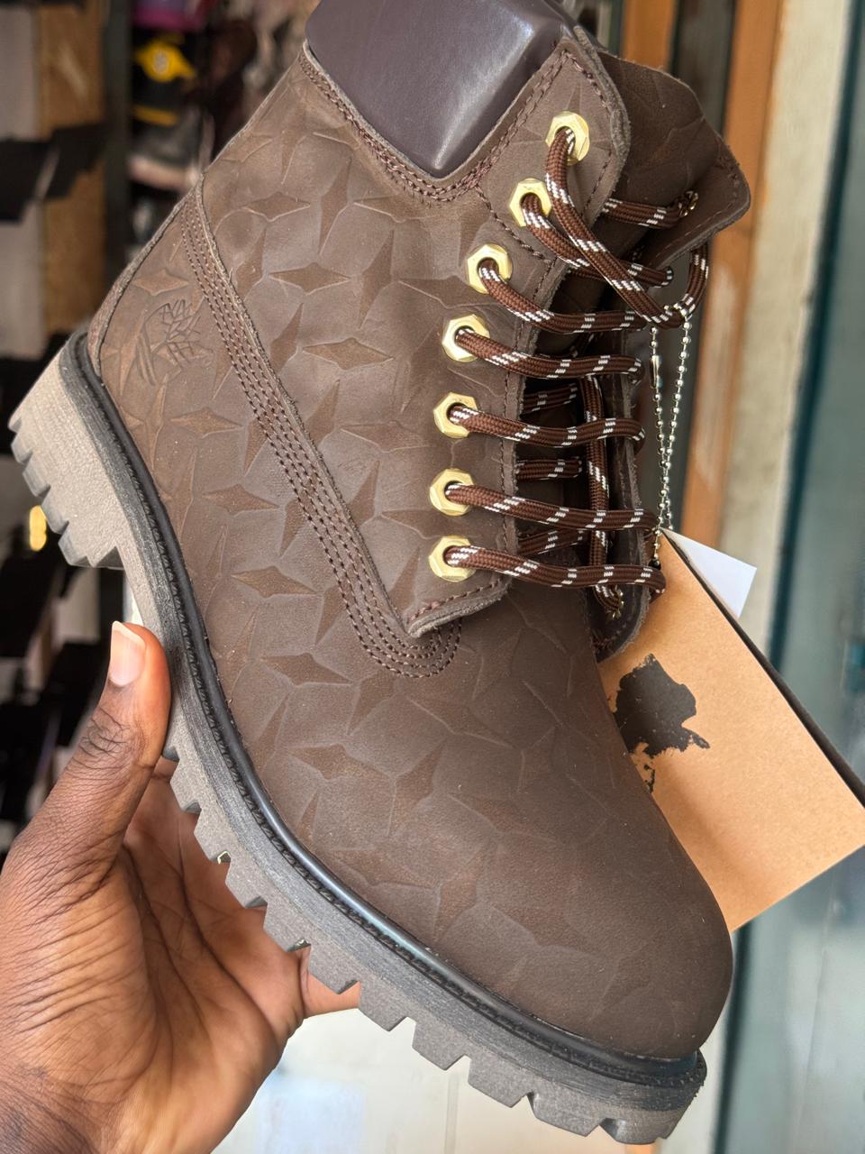 Timberland Supreme Boots: Men's Ankle Boots - Designer Cowboy Style for Outdoor Sports