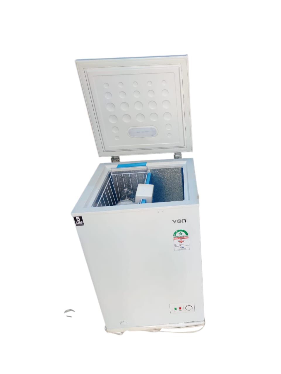 VON 98 Litres Chest Freezer (White) energy-saving compressor