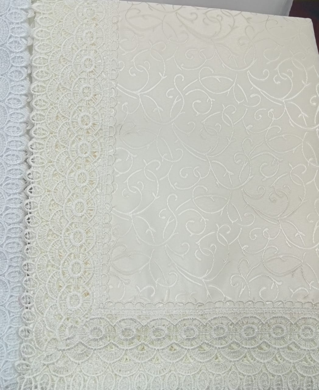 Rectangle Table Cloth-150cm(diameter) - High Quality and elgant Table Cloth