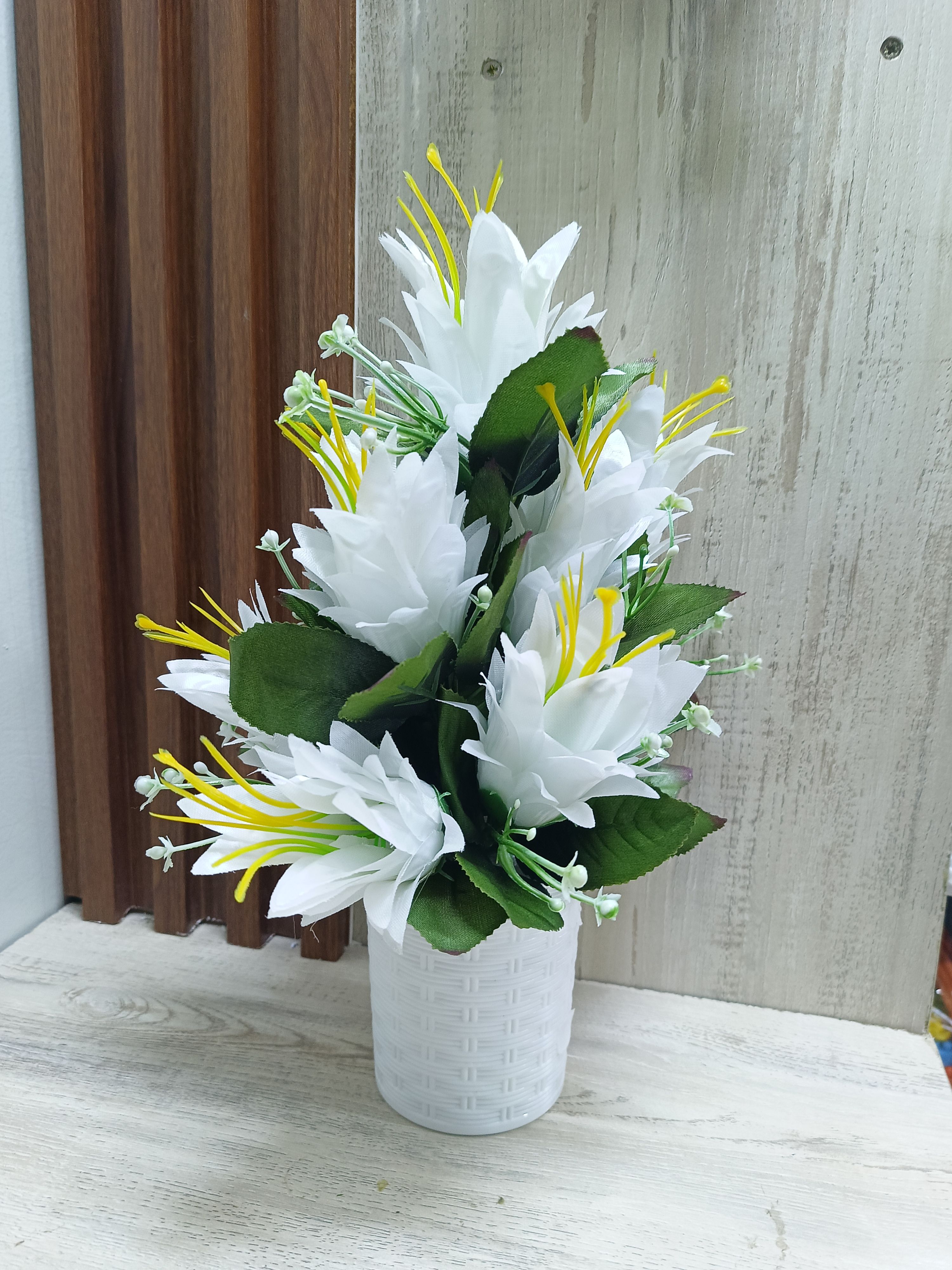 Lily Table Top Artificial Lily Flower- add a luxurious touch to your interior setting and the same time