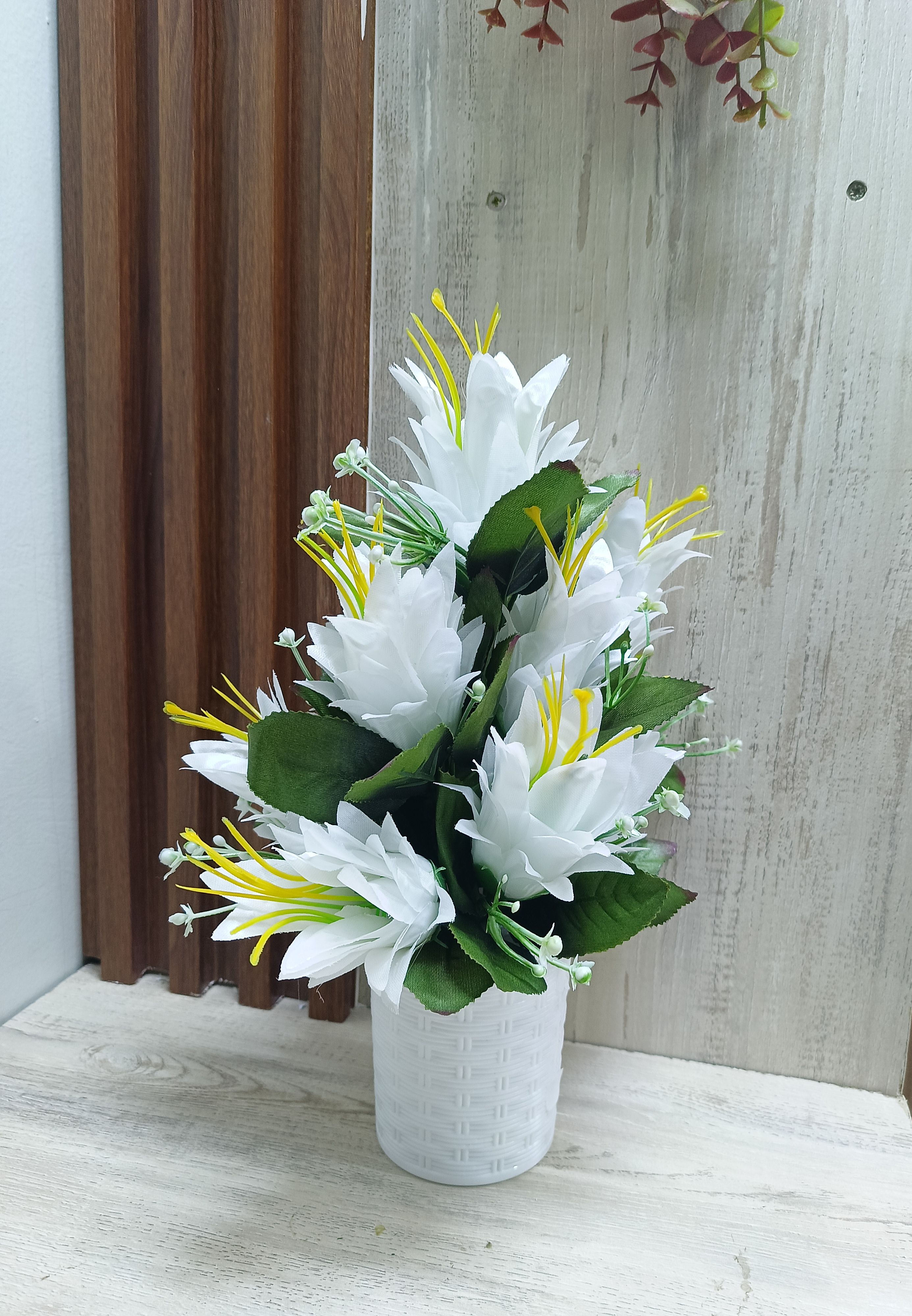 Lily Table Top Artificial Lily Flower- add a luxurious touch to your interior setting and the same time
