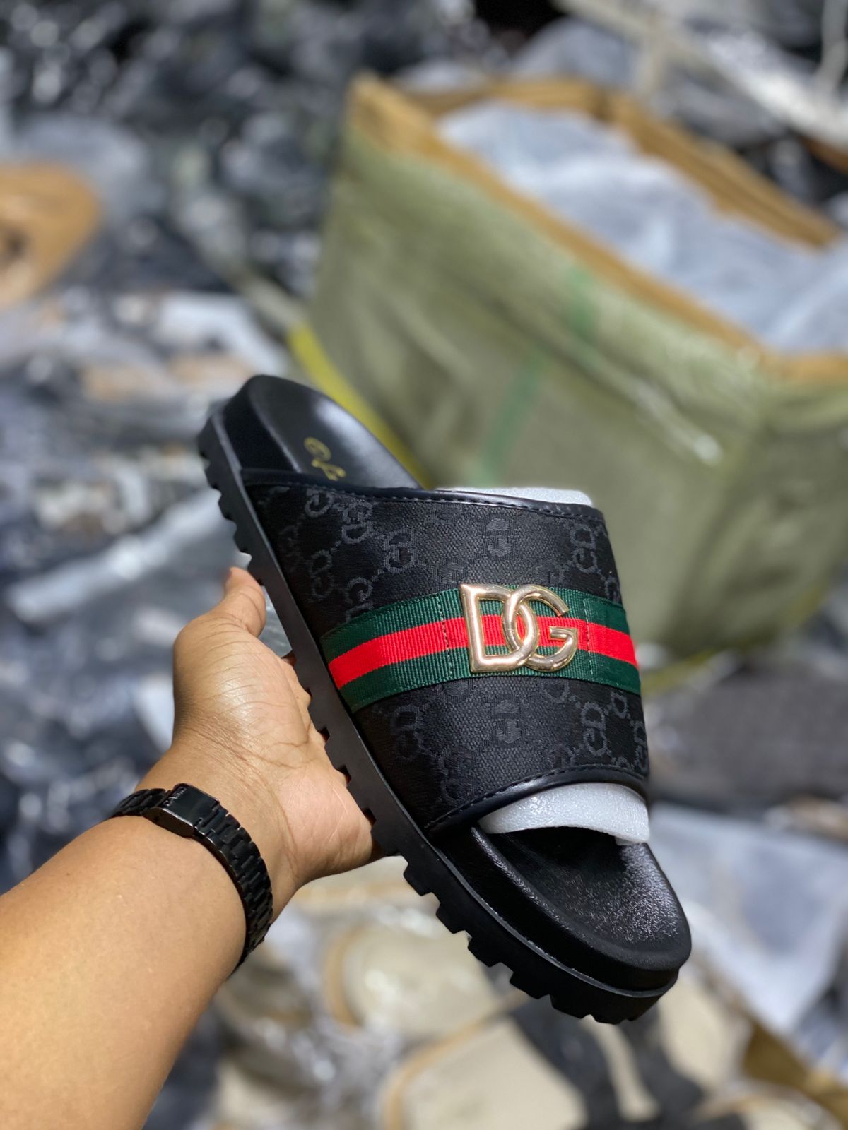 Classic Dolce & Gabbana Sandals Men's Summer Slides Rubber Sole New Sandals and Slippers Men's Sandals Adult Beach Open Shoes Non-slip Open-toe Generic  Sandals