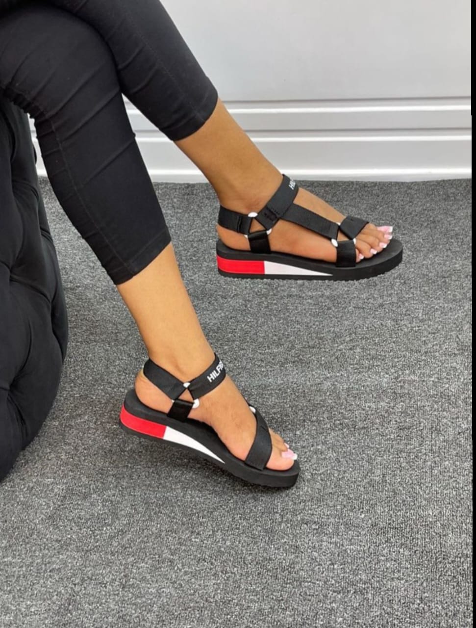 Quality Tommy Hilfiger Sandals Ladie's Summer Slides Rubber Sole New Women Sandals and Slippers Men's Sandals Adult Beach Open Shoes Non-slip Open-toe Sandals