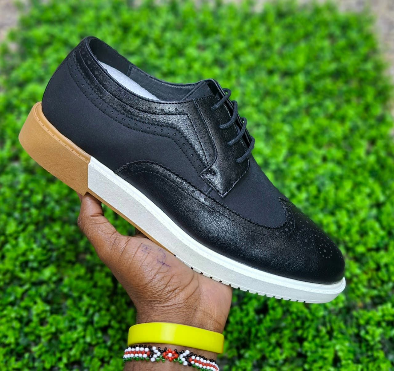 Official Timberland Men's Smart Casual Sneakers – Stylish & Versatile Shoes for Everyday Comfort Lace Up Sneakers Fashionable Unisex Shoes Low Cut Generic Sneakers Sports Shoes Sizes (40-45)