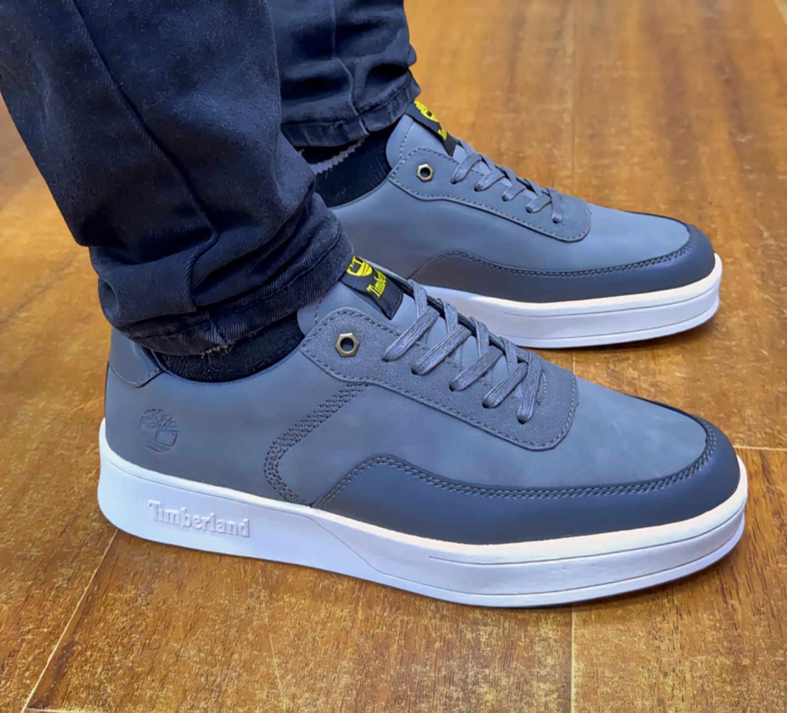 [KILIMALL SPECIAL OFFERS] Timberland Casual Classic Mens and women's Lace up Sneakers Unisex Comfortable Generic Shoes Low Cut Girls and Boys Sports Shoes Sizes 40-45