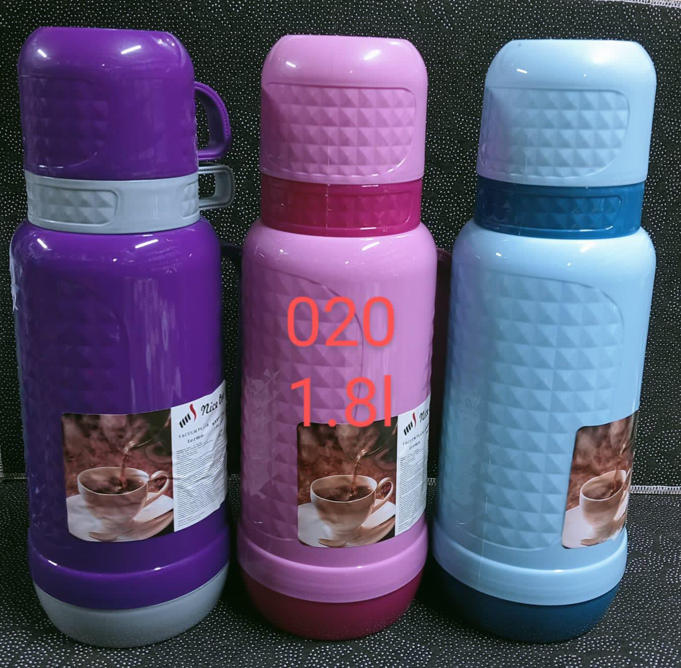 1.8l flask Glass Vacuum Insulated Glass Vacuum Insulation
Screw stopper easy to twist and pour
Leak proof
Built in cup holder
Twist and pour stopper
Large cup with handle
