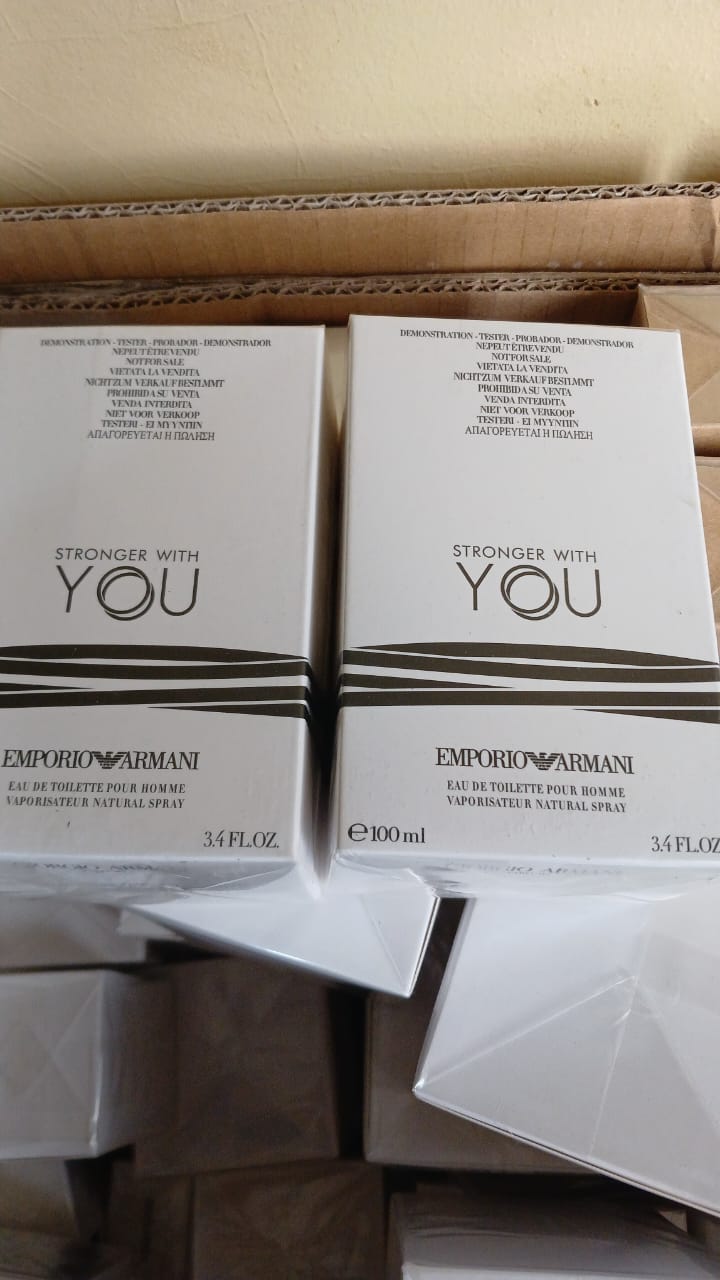 Emporio Armani STRONGER WITH YOU Parfum EDT -100mlThis inspiring fragrance boasts spicy, herbal and gourmand accords for a decadently pleasing aroma that's sure to attract the attention of that specia