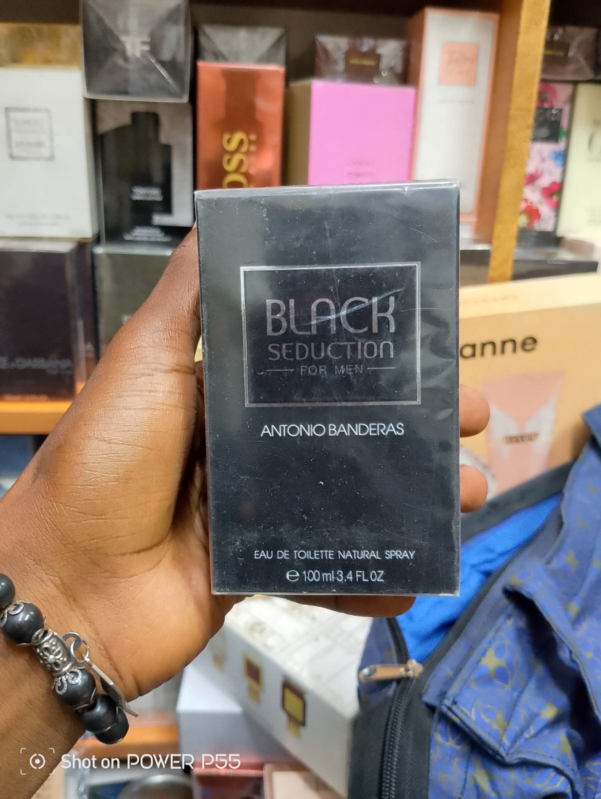 Antonio Banderas Black Seduction 100ml EDTSeduction In Black Cologne by Antonio Banderas, Released in 2009, Seduction in Black is a dark and daring fragrance. The man in black has all the answers, but