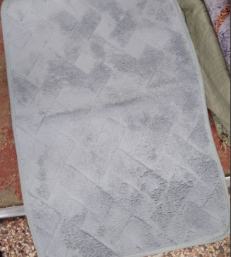 5 x 8 High Quality Soft Sweapable  Woolen Carpet