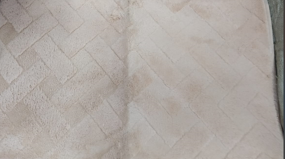 5 x 8 High Quality Soft Sweapable  Woolen Carpet