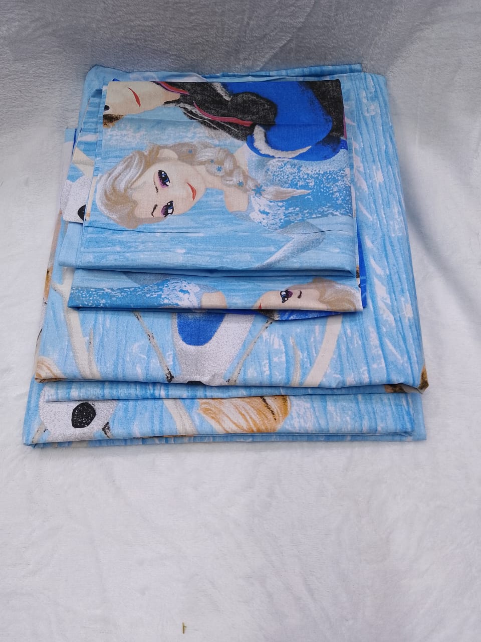 [🔥🛒 VALUE OFFER 🛒🔥 🥑🌽ONLY AT KILIMALL !!! ] [ 4 x 6 ] 4Pcs Classy Very Quality Durable & Stylish Cartoon themed bedsheets ( 2 bedsheets &   2  pillow cases ) at Best Price