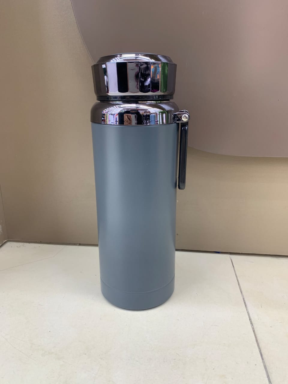 ⭐ SPECIAL DEAL OFFER ⭐ - [ MAKES IT EASY AND SAVES COSTS 🤩🤩✨ !!! ]  Brand New Classy Very Quality Durable  & Portable 800ml stainless steel vacuum flask  at Affordable Price