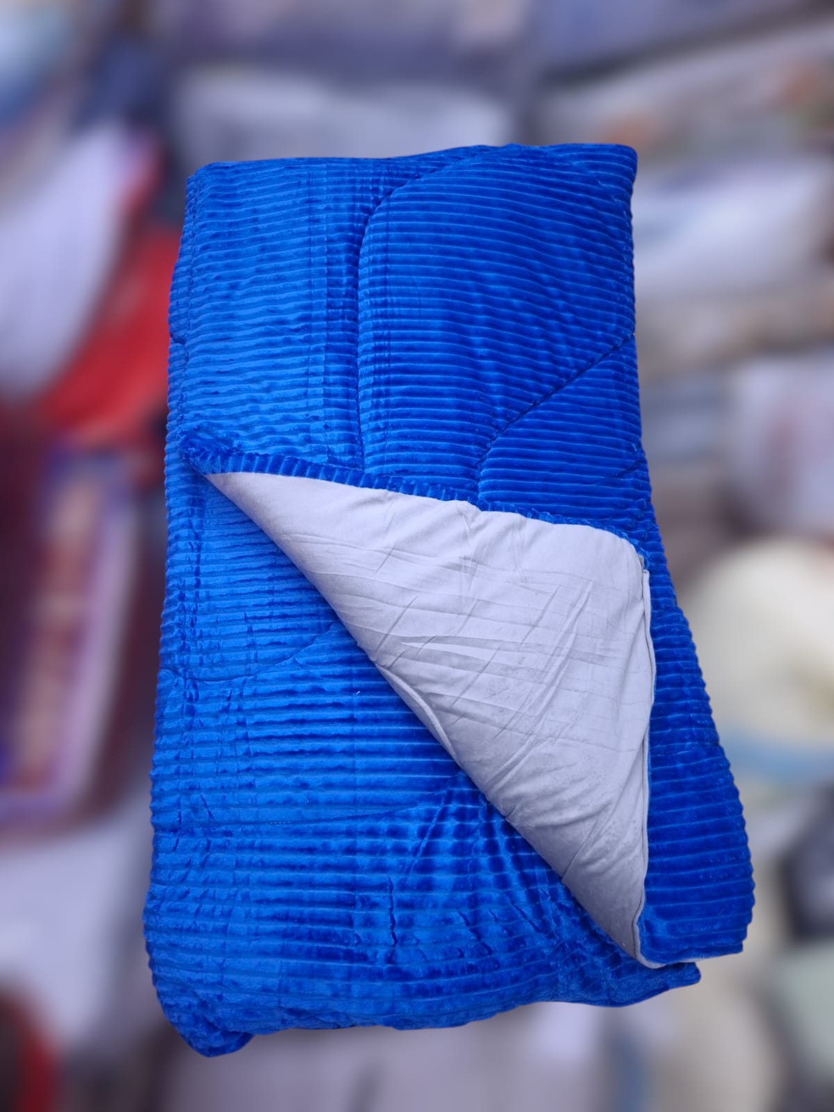 [🔥GRAB IT AT LOW PRICE+ ADDED OFFERS🌽ONLY AT KILIMALL!!]  [ 6 x 7 ] 4Pcs Brand New High Quality Durable Very Comfortable Warm Velvet duvets ( Velvet Duvet: 1pc, Pillowcases: 2pcs & Bedsheet: 1pc  )