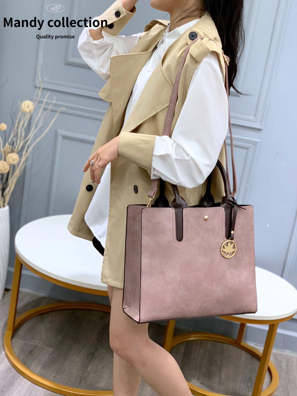 🛍️ DAILY OFFER 🛍️ - A 1 pc Women Handbag very high quality adorable And At Affordable Price