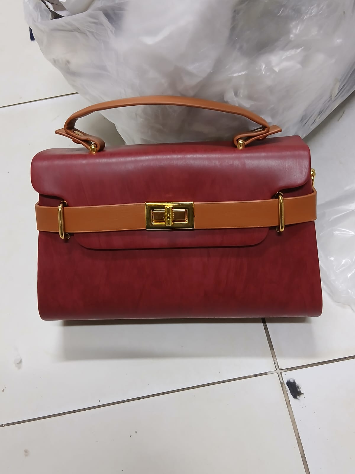 💰 LOW PRICE OFFER 💰 1PC Women’s Genuine Leather Shoulder Bag Large Stylish Zipper Tote | Modern Fashion Bag for Daily & Travel