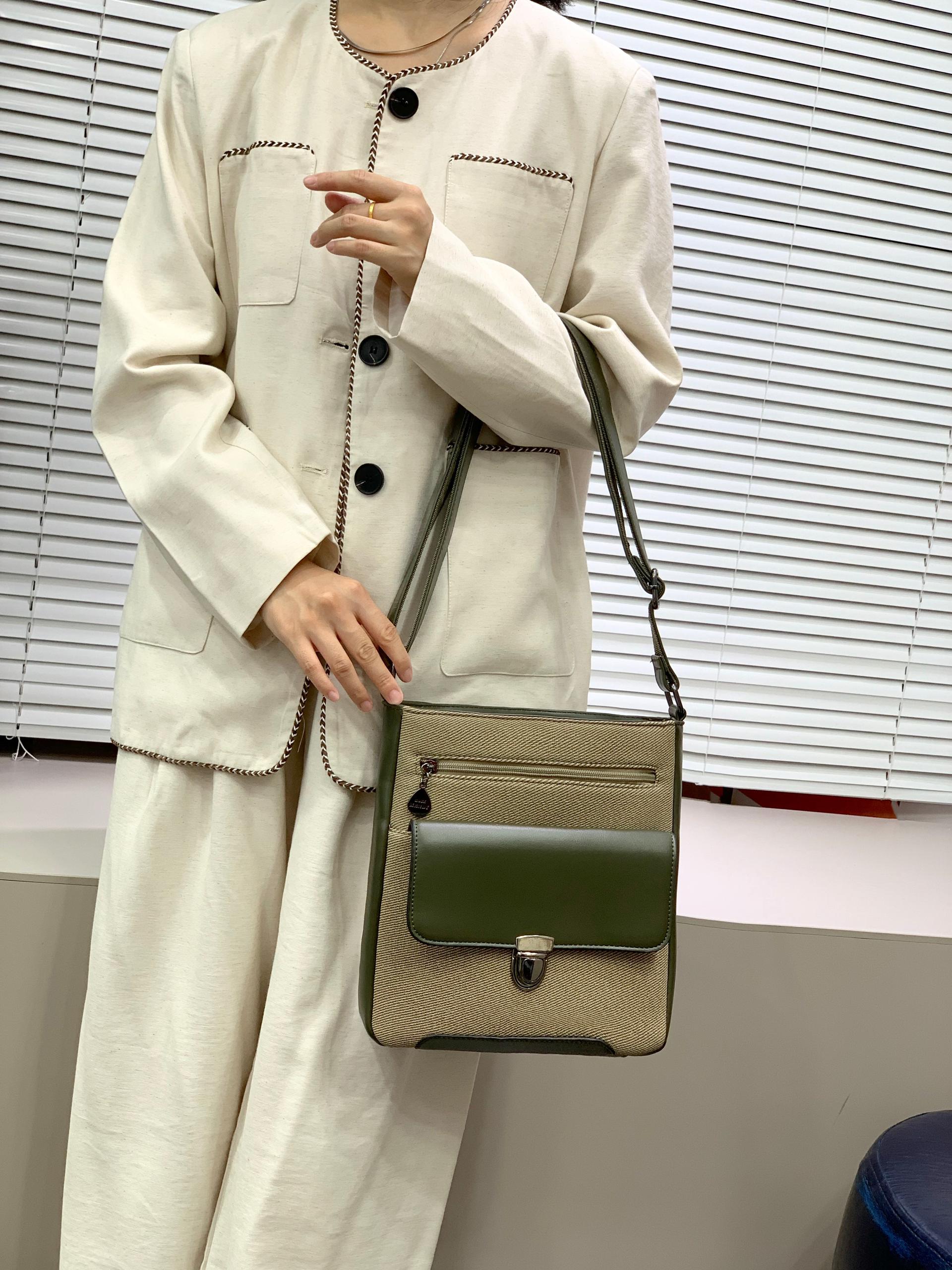 🎁 GIFT OFFER 🎁 - Women's Fashionable Handbag | Stylish, Spacious & Durable | Elegant Shoulder Bag for Daily Use, Work, Travel & Perfect Gift Idea