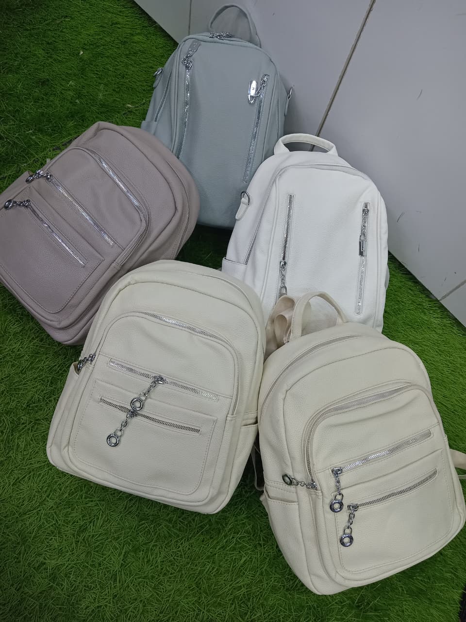 🧨 CLEARANCE OFFER 🧨 - Women's Fashionable Handbag | Durable & Stylish | Zipper Shoulder Bag for Daily, Work, Shopping & Travel