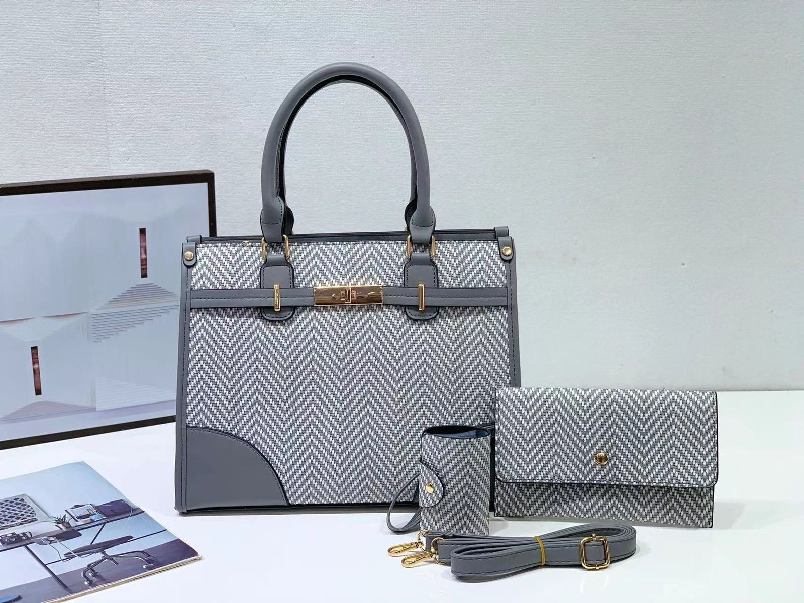 🎁 BONUS OFFER 🎁 - Women's Fashionable Handbag | Durable & Stylish | Zipper Shoulder Bag for Daily, Work, Shopping & Travel
