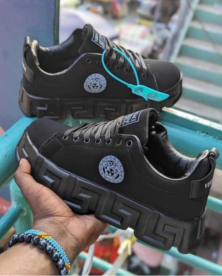 Latest Trending Original Versace Paris Unisex Men and Women Sneaker Shoe High QualityDesign Fashion Sneakers