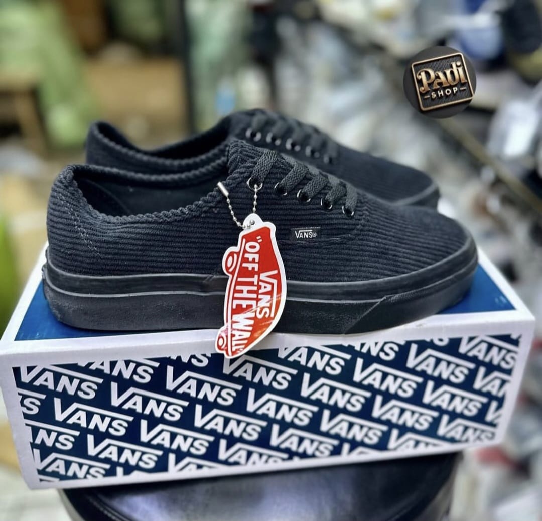 Classic Corduroy Vans off the Wall Unisex Mens and Womens Shoes Comfortable Lace Up Sneakers Fashionable Gentlemen Shoes Low Dunk Rubbers Sizes 37-44