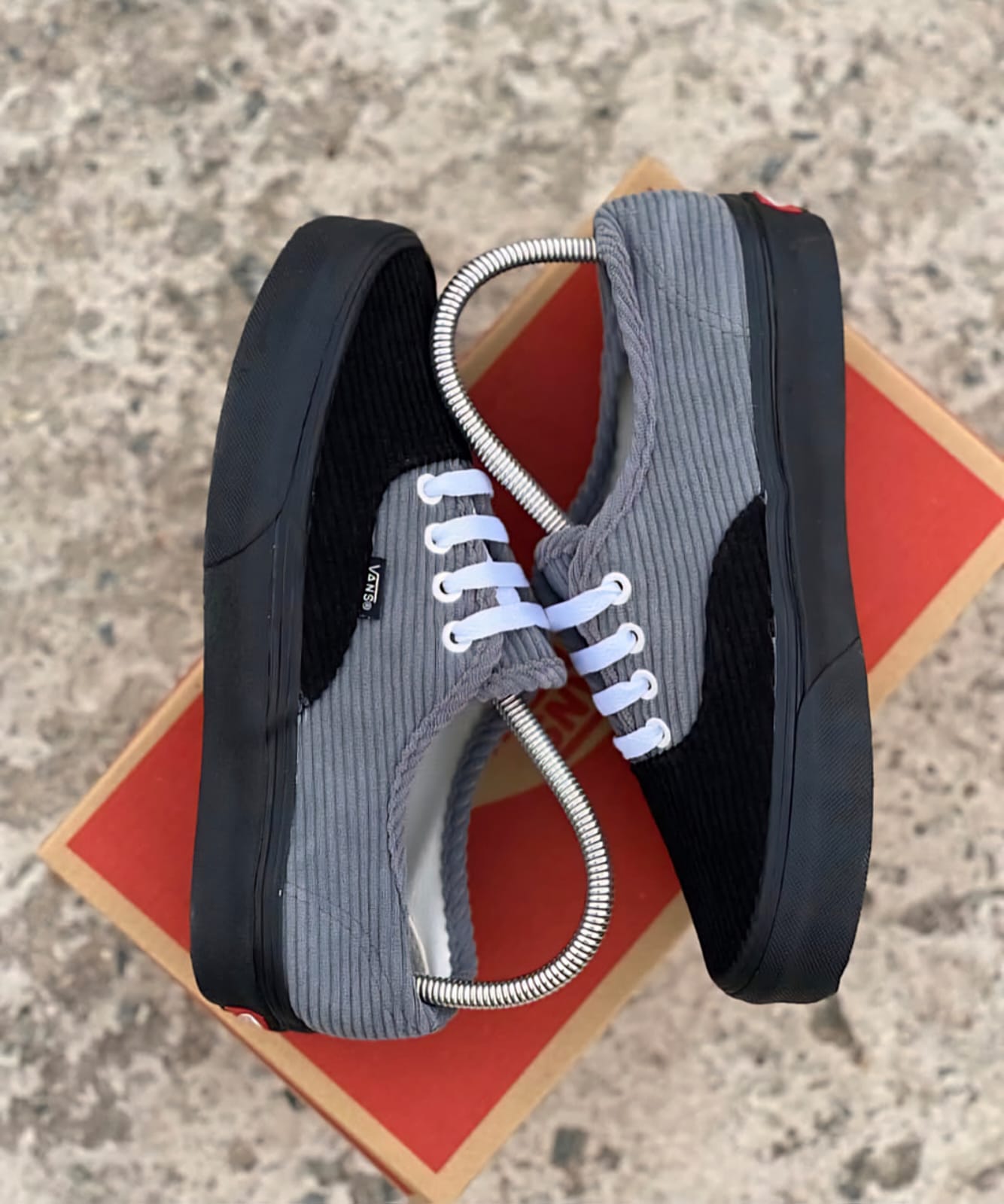 Classic Corduroy Vans off the Wall Unisex Mens and Womens Shoes Comfortable Lace Up Sneakers Fashionable Gentlemen Shoes Low Dunk Rubbers Sizes 37-44