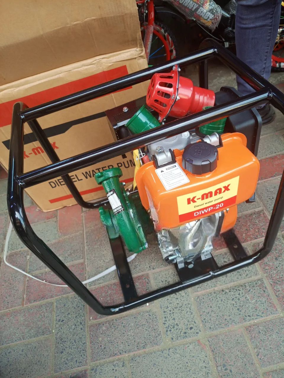 KMAX 2″ Diesel Water Pump – 7HP, 30m³/h Flow Rate, 7m Suction & 23m Lift – Heavy Duty Cast Iron Pump. Perfect for farms, irrigation, construction, and flood control. Durable, powerful, and fuel-effici