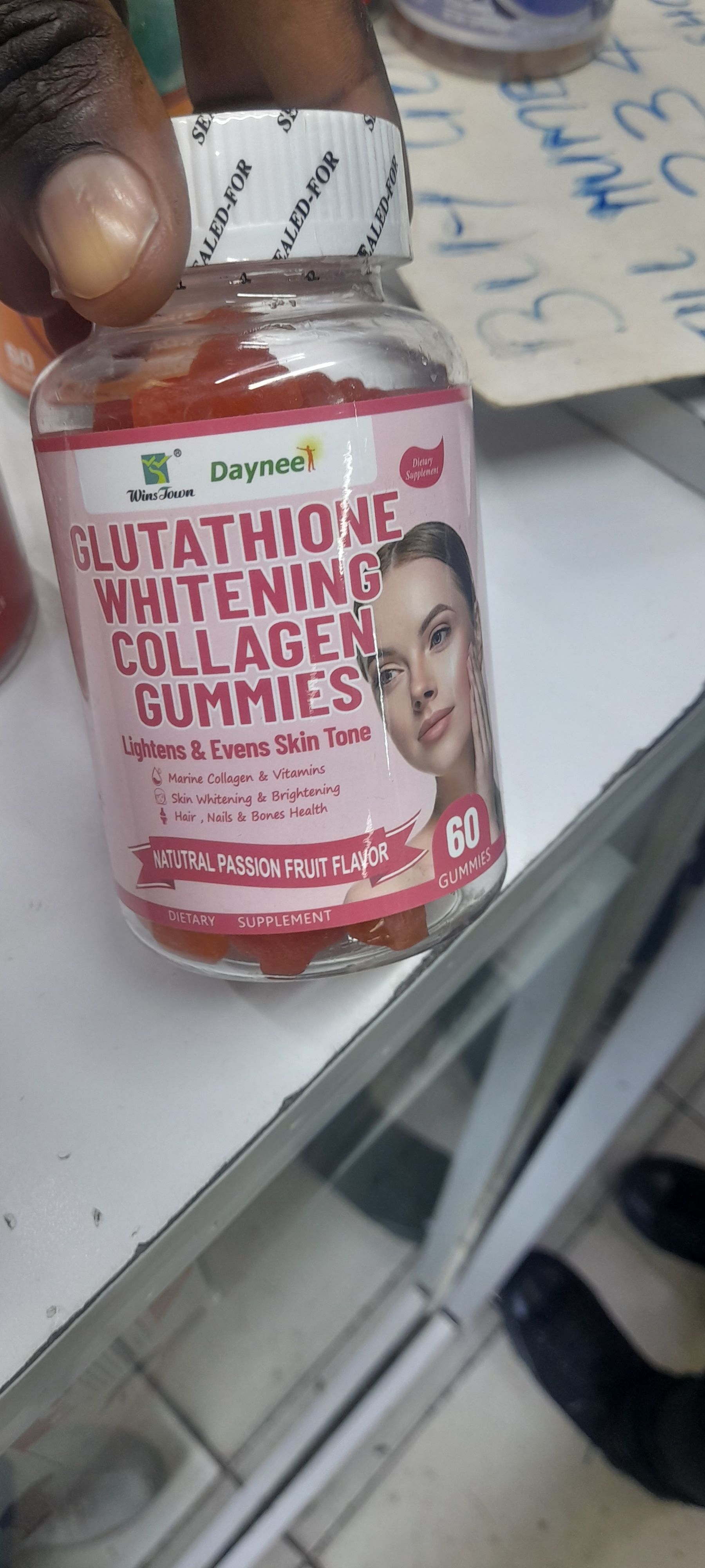 GUMMIES-DAYNEE