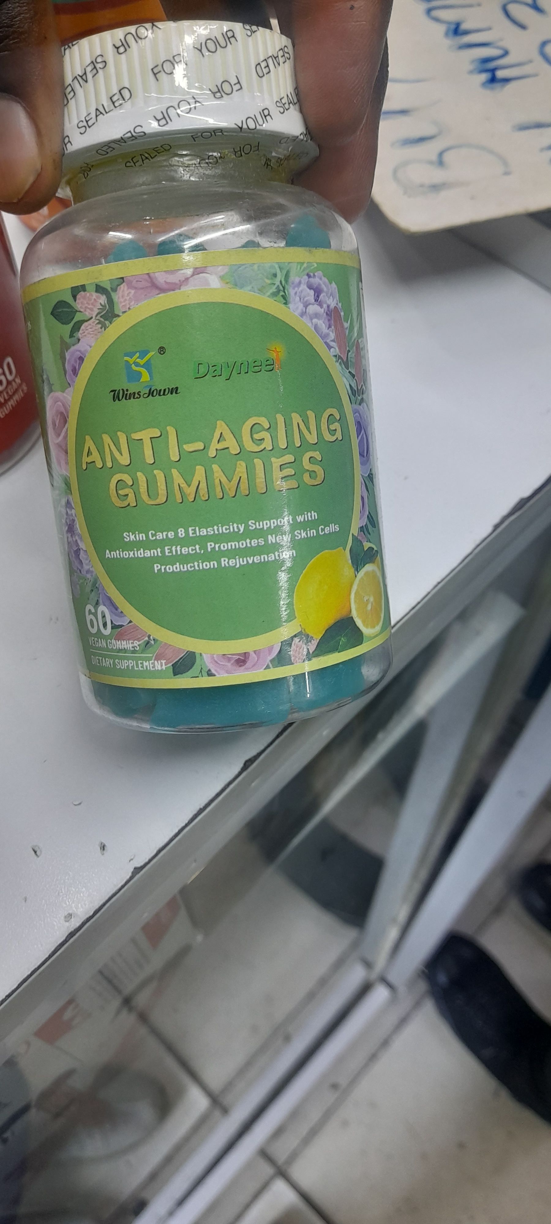 GUMMIES-DAYNEE